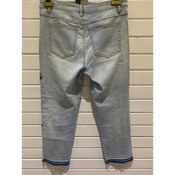 Northern Reflections Women Size 8 Crop Straight floral Embroidered jeans 29 x 24 - Picture 2 of 13